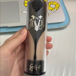 kat von d lock it foundation